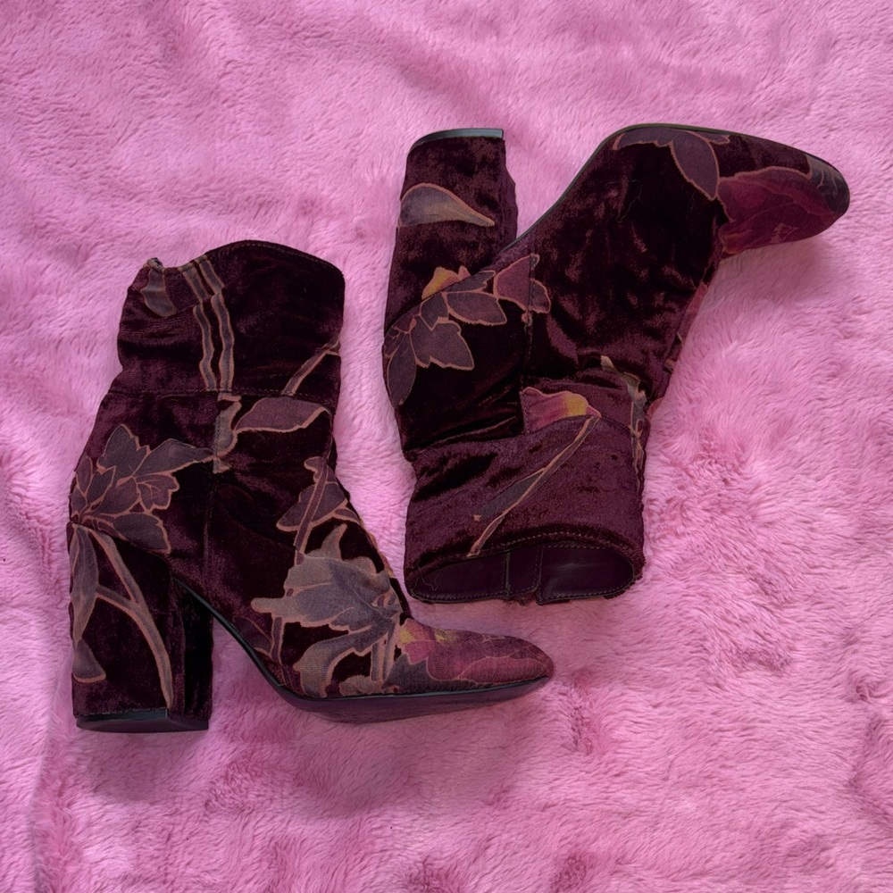Steve Madden Burgundy Velvet Multicolored Floral Heeled Boots w/ Side Zipper - Picture 6 of 7